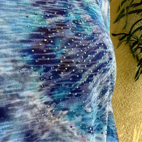 Jess & Jane blue watercolor embellished tunic top - Picture 3 of 10